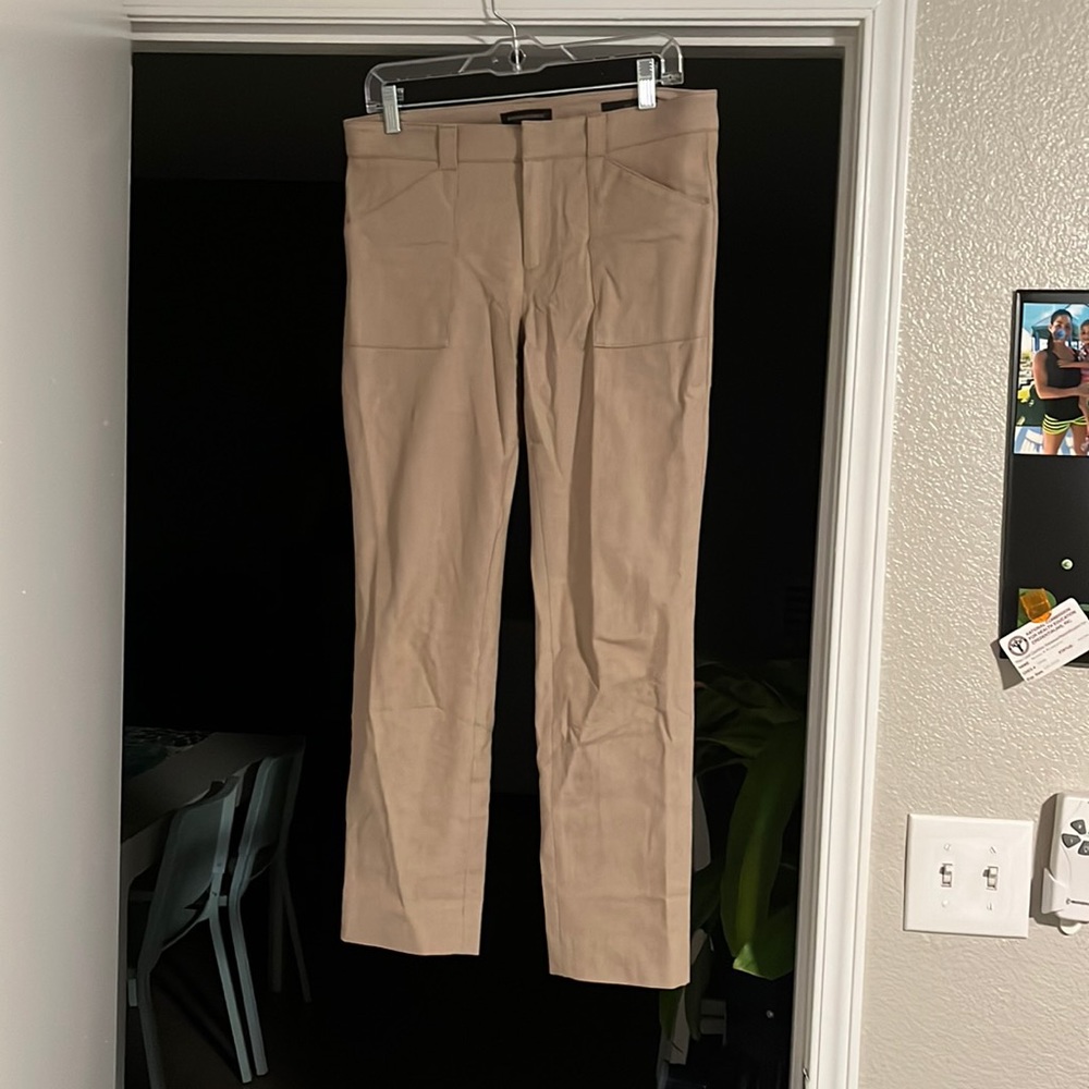 Banana republic business casual cropped beige size 6 pants